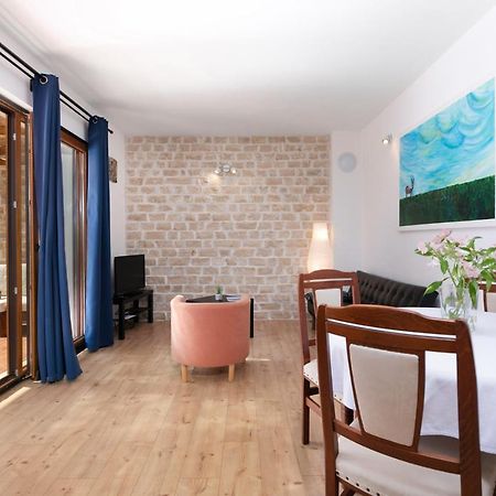 Grebac Villa Kastelir Exterior photo