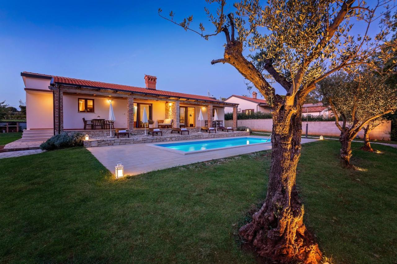 Grebac Villa Kastelir Exterior photo